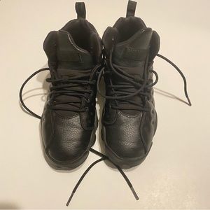 Youth all black Jordan 13s Allstars size 6.5